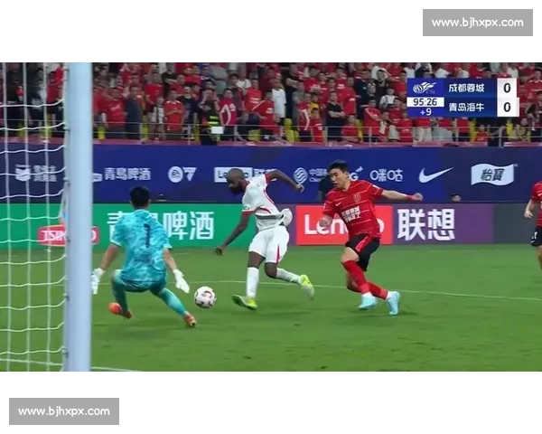 申情家年华暖聚影院 申花全员与球迷共燃冠军心