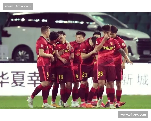 大阪樱花迎战广州恒大亚冠焦点之战引发中日球迷关注实力对决前景悬念